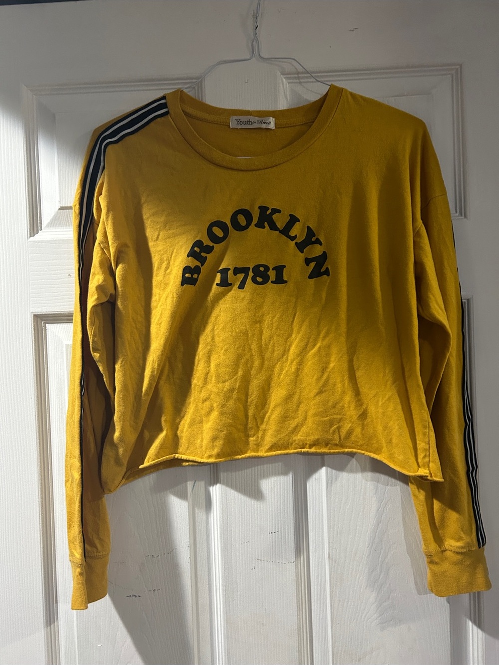 Girls' Yellow 'Brooklyn 1781' Long Sleeve Crop Tee Sz M